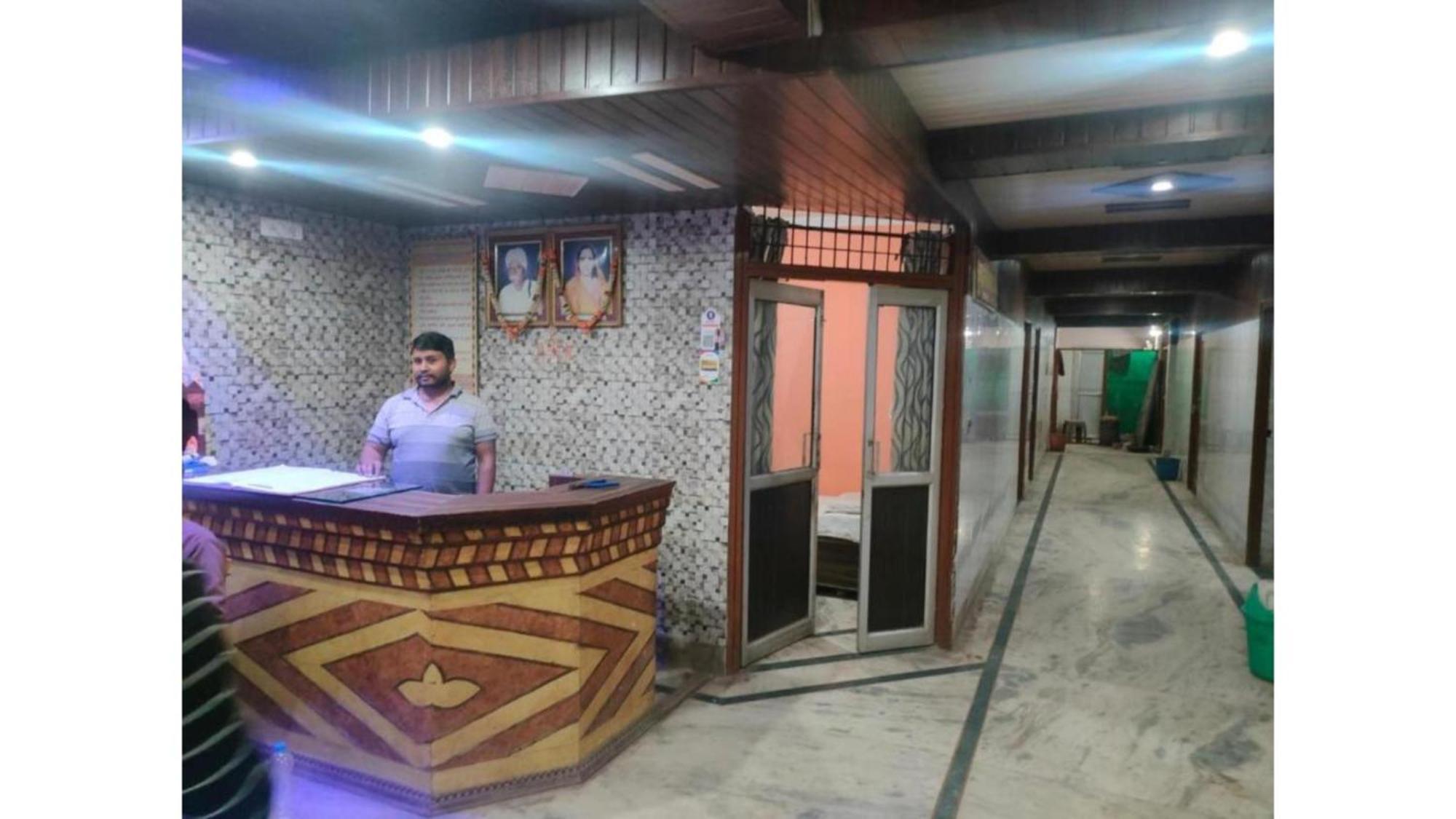 Subhadra Guest House Mathura Exteriör bild